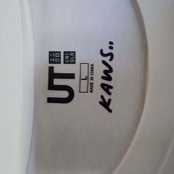 *NWT* UNIQLO KAWS - Picture 2 of 9